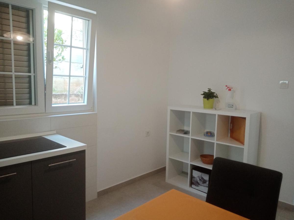 Apartments Marina Лопар Екстериор снимка