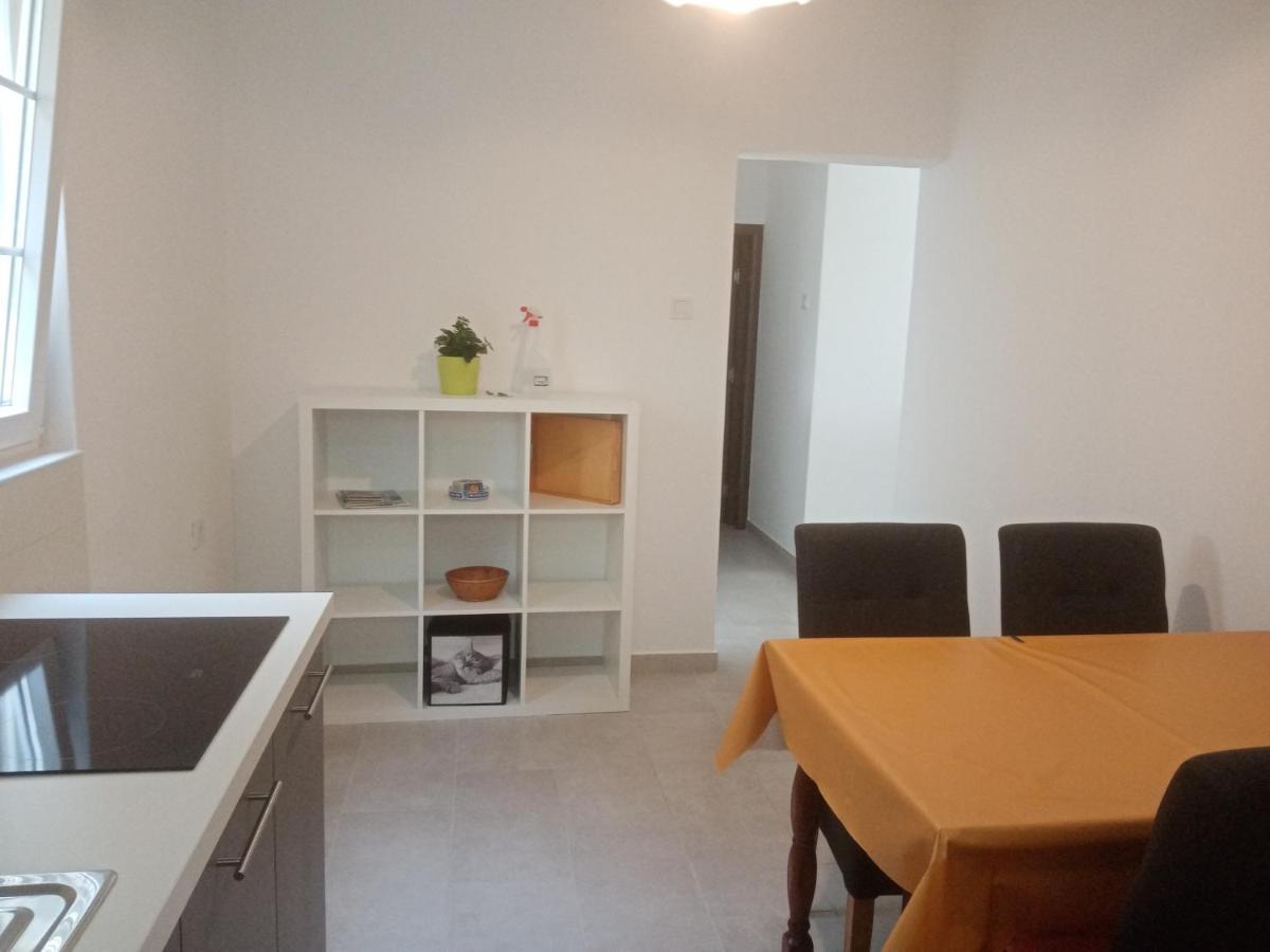 Apartments Marina Лопар Екстериор снимка