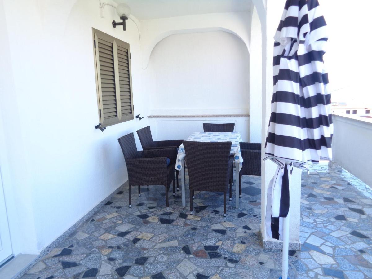 Apartments Marina Лопар Екстериор снимка